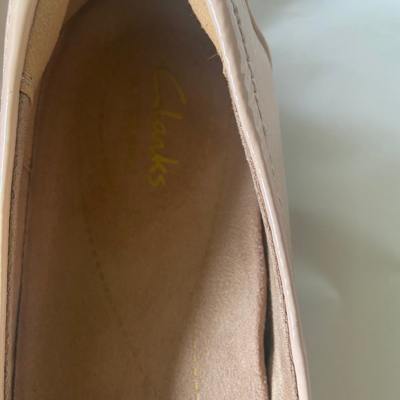 Clarks Women's Ballerina Flats Size 8.5 with cushion insole and heel pad - Picture 9 of 10